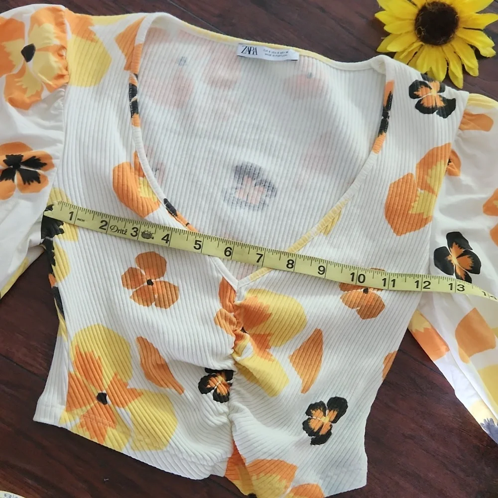 Zara Women's Floral V-Neck Top White and Orange